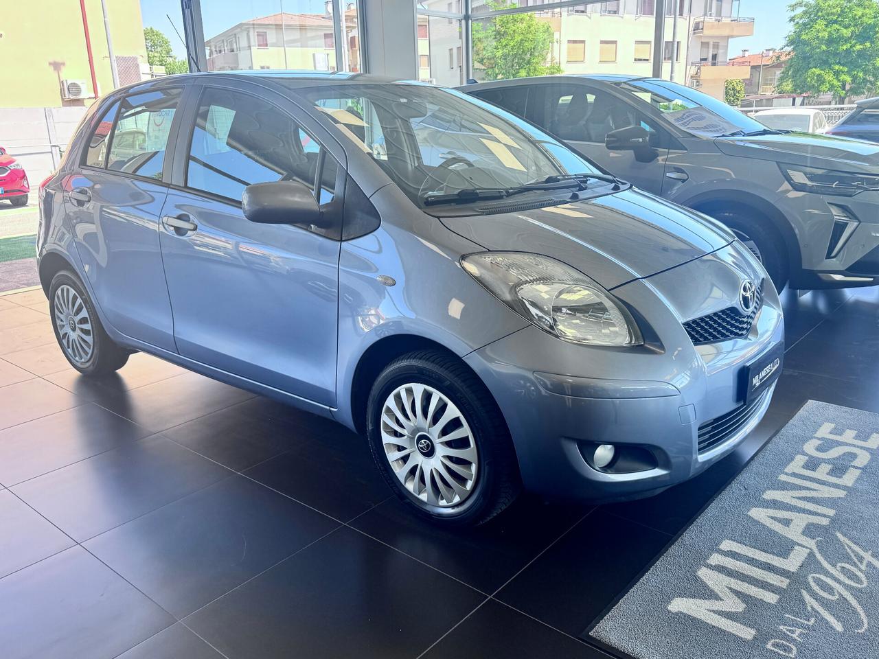 Toyota Yaris 1.0 5 porte Now