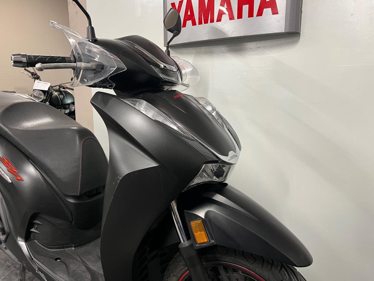 Honda SH 350 Sport