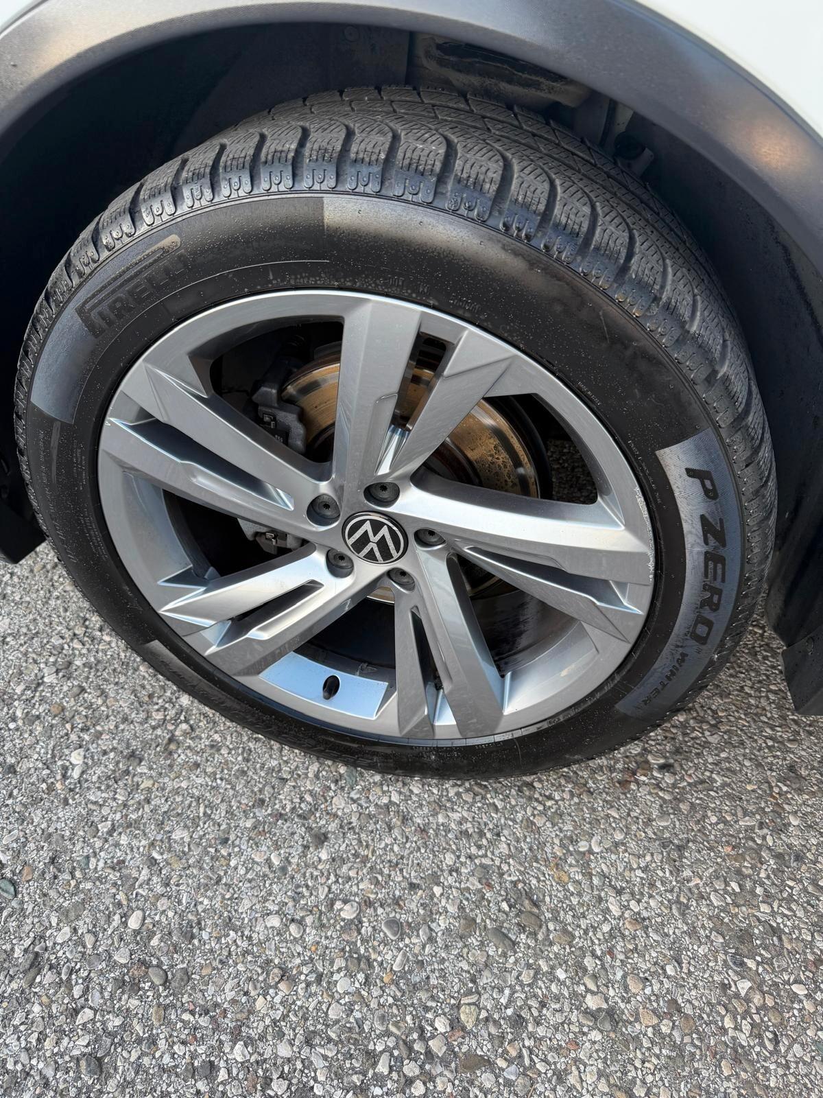 Volkswagen Tiguan 2.0 TDI 150 CV SCR DSG R-Line BIANCO PERLATO