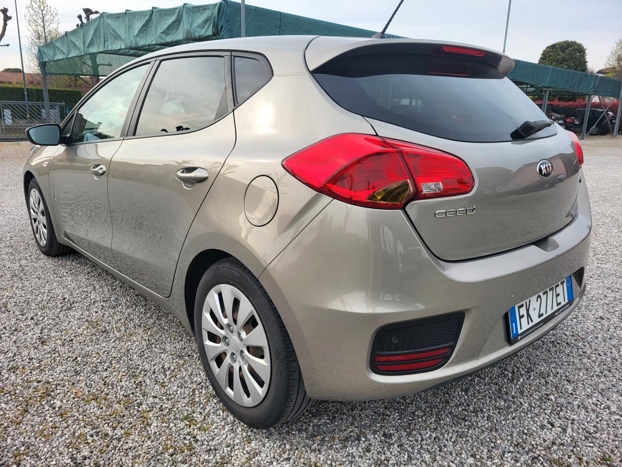 Kia Ceed cee'd 1.6 CRDi 110 CV 5 porte Active