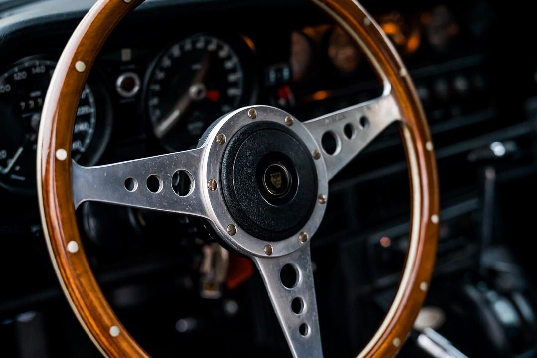 Jaguar E-Type 5.3 OTS