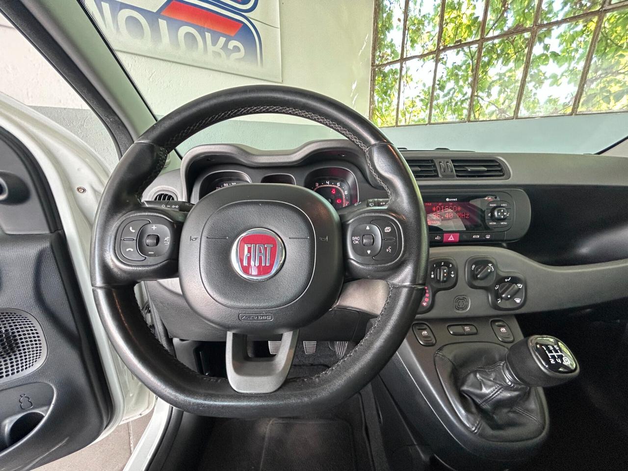 Fiat Panda 1.2 Lounge 5 Posti (Gancio traino)