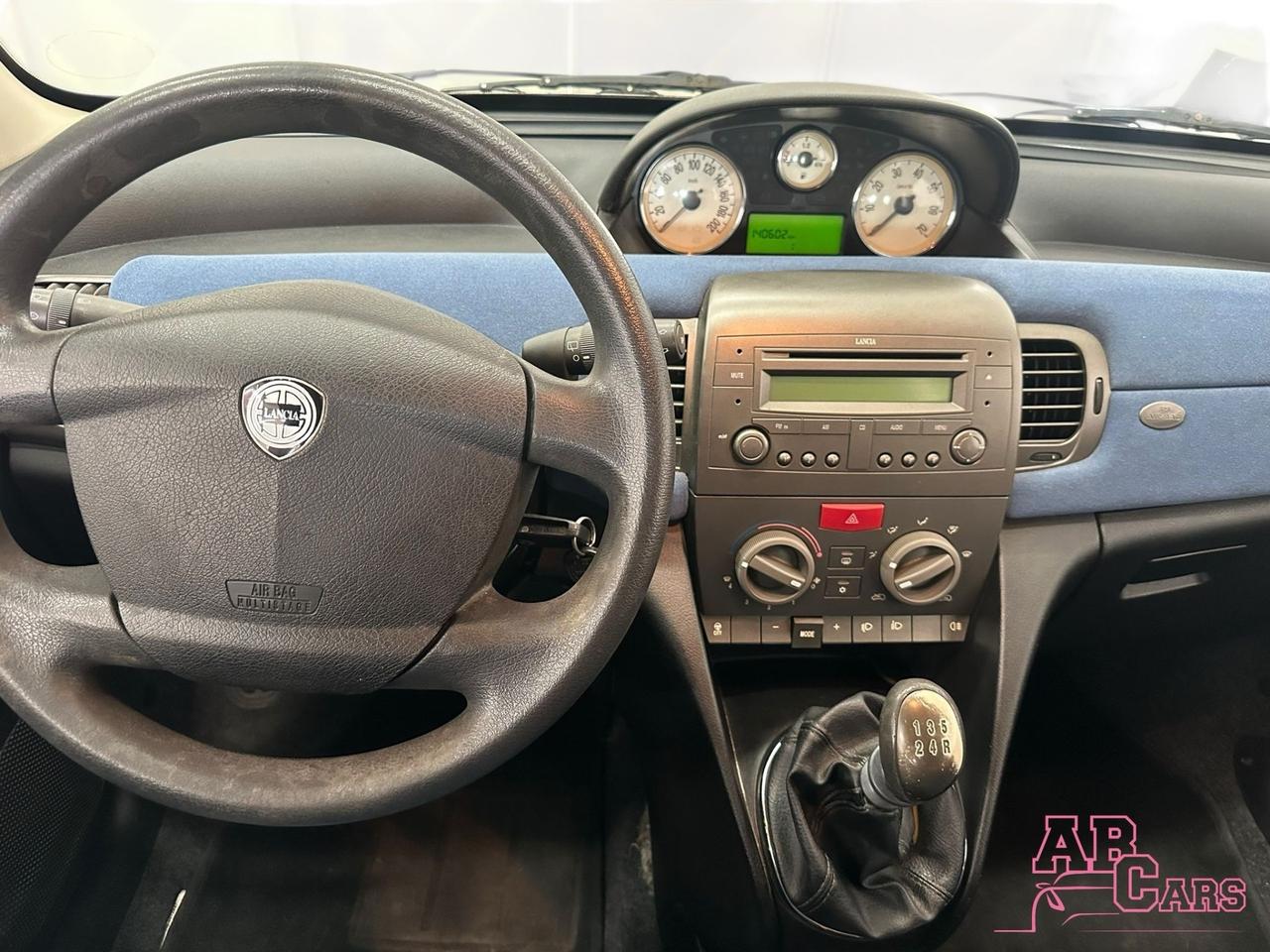 Lancia Ypsilon 1.2 Argento NEOPATENTATI