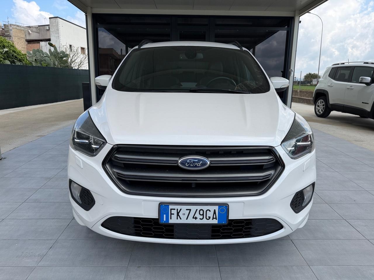 Ford Kuga 1.5 TDCI 120 CV S&S 2WD Powershift ST-Line