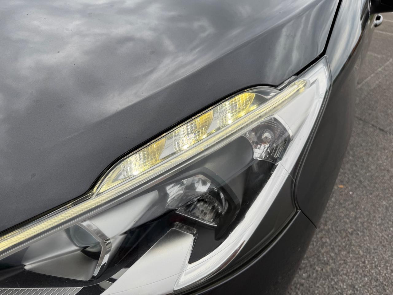 Peugeot 208 tagliandata cinghia nuova Neopatentati