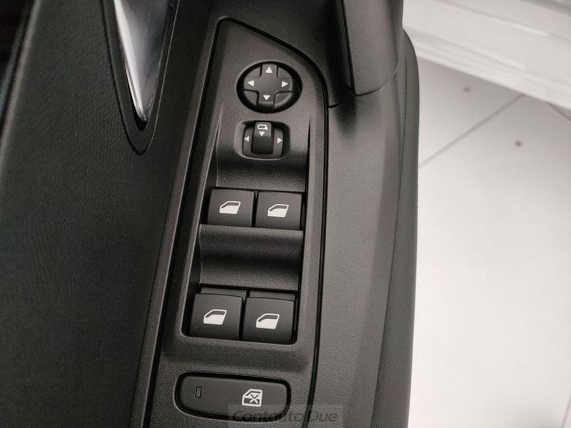 Peugeot 2008 2008 1.2 hybrid Allure 145cv e-dcs6