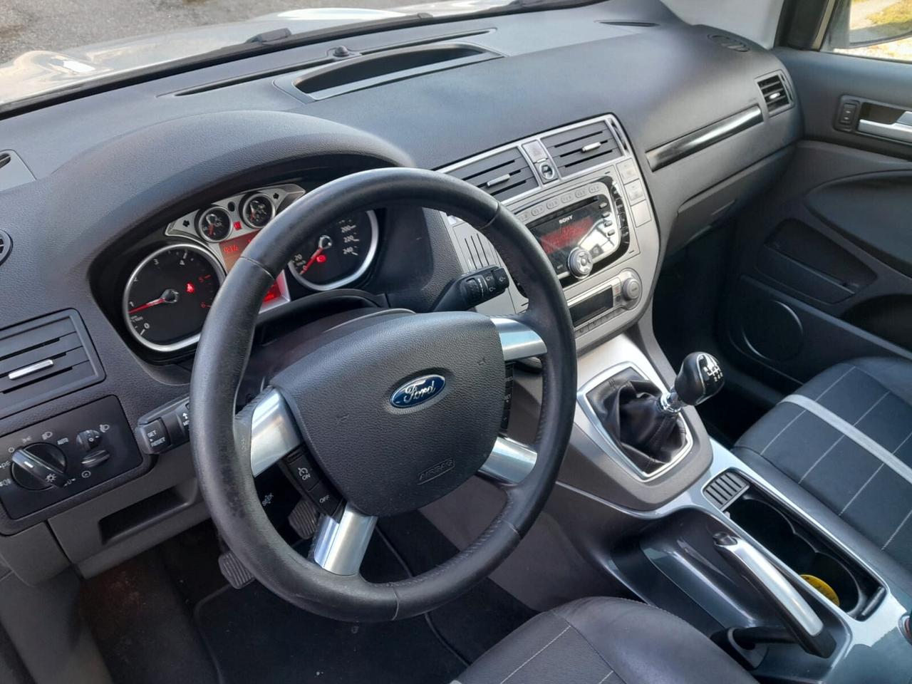 Ford Kuga 2.0 TDCi 136 CV 2WD Titanium