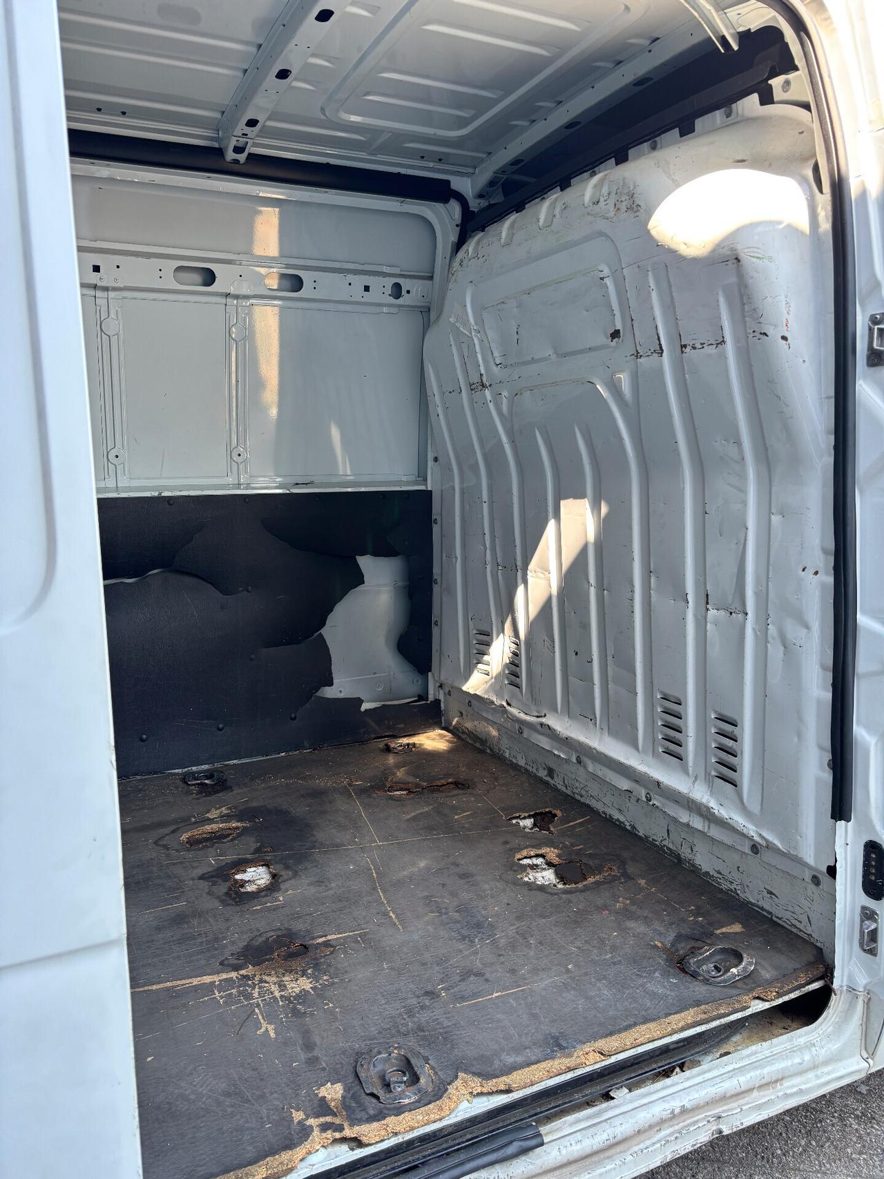 Renault Master 2.3 dCi 74KW 101CV H2 L2