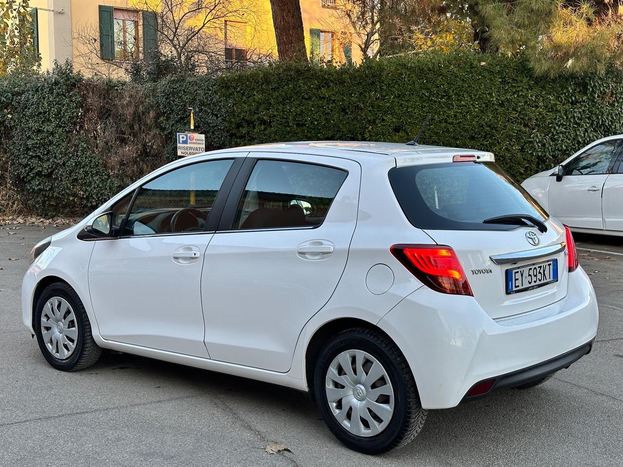 Toyota Yaris 1.0 5 porte Lounge solo 120mila km