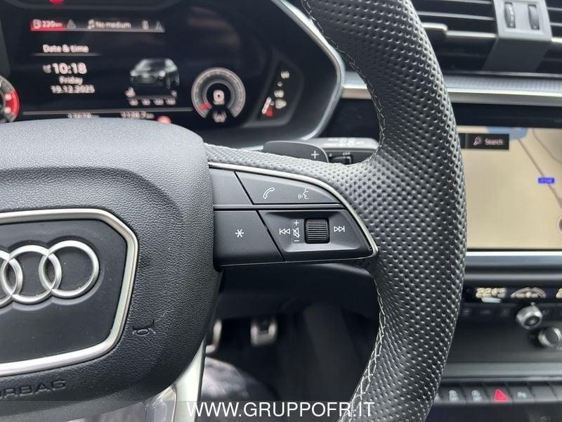 Audi Q3 35 TDI S tronic Identity Black