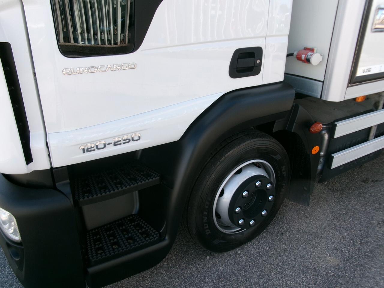 Iveco EUROCARGO 120/25 E6 FRIGO+PEDANA FRC 09/28