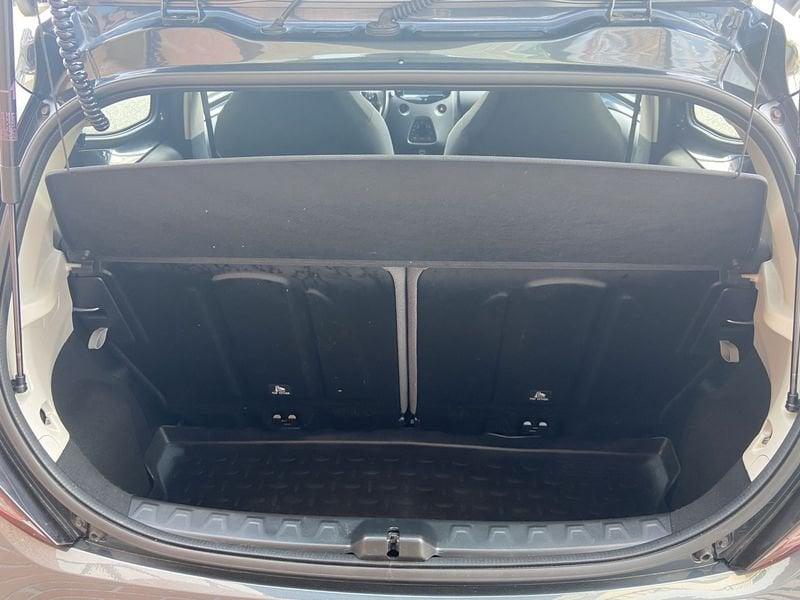 Toyota Aygo 1.0 VVT-i x-play