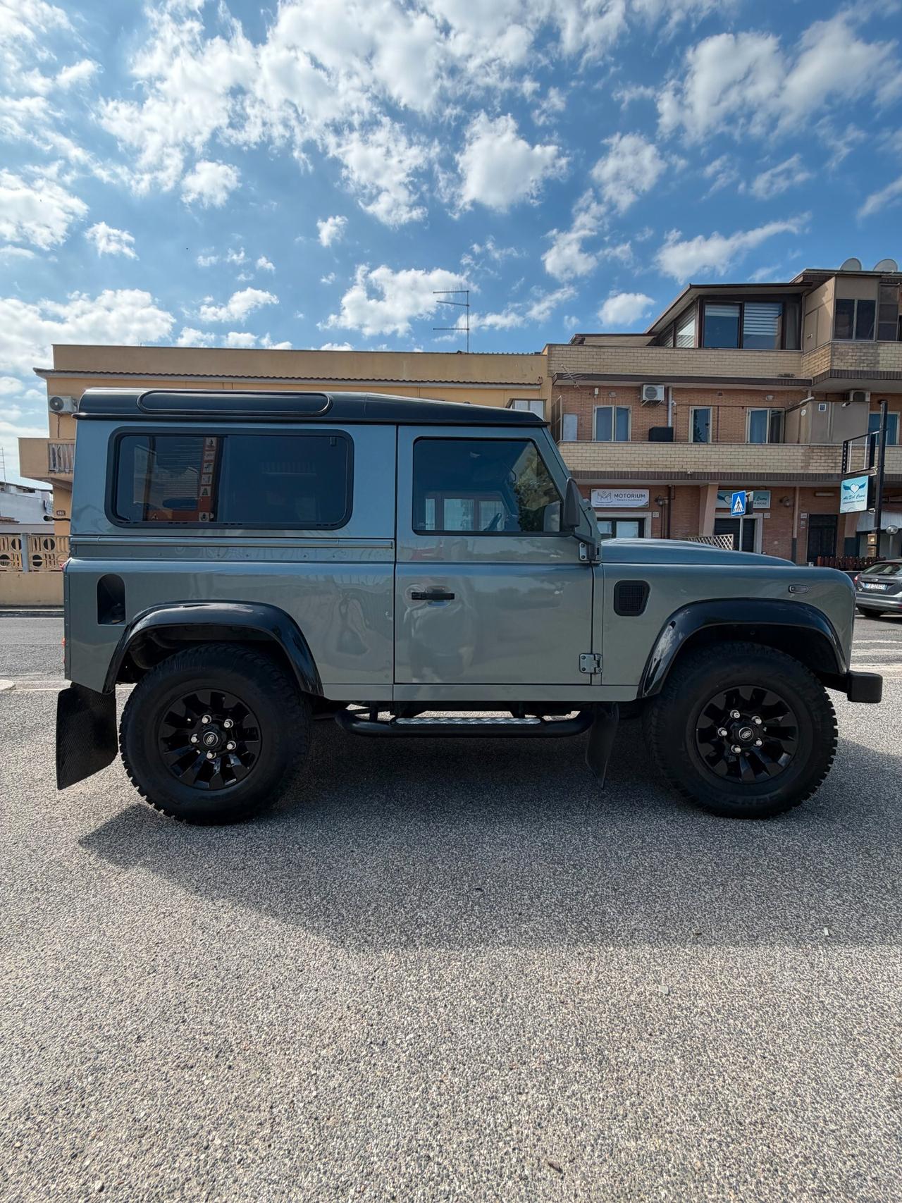 Land Rover Defender 90 2.2 TD4 Station Wagon SE N1