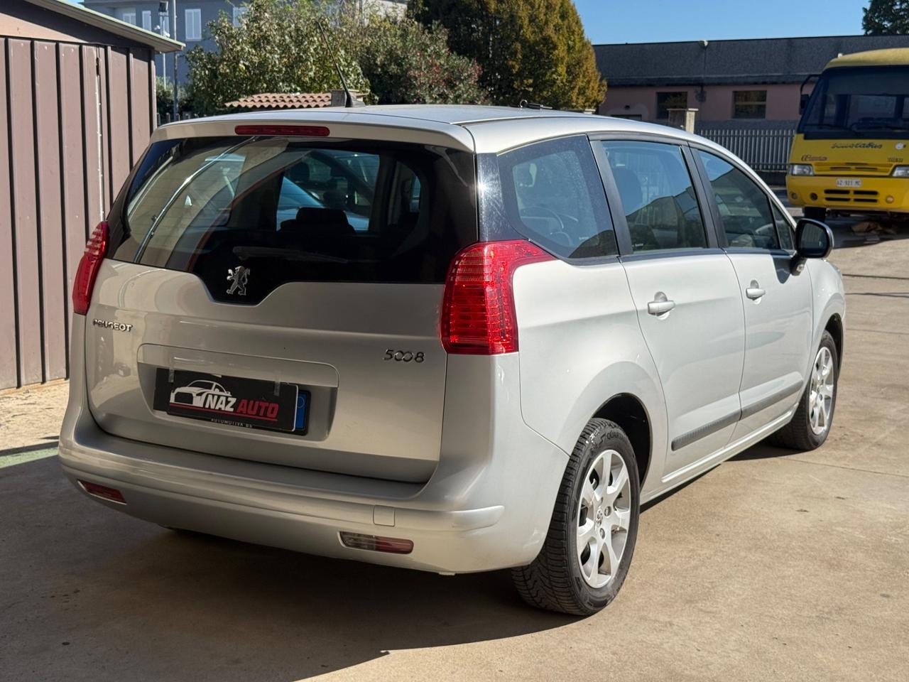 Peugeot 5008 1.6 HDi 110CV Business