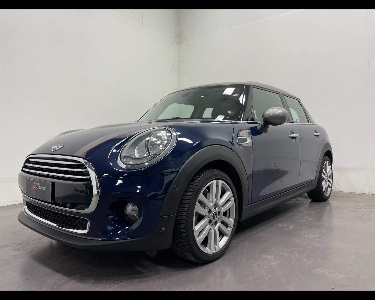 MINI MINI 1.5 5P AUTO COOPER D BUSINESS SEVEN