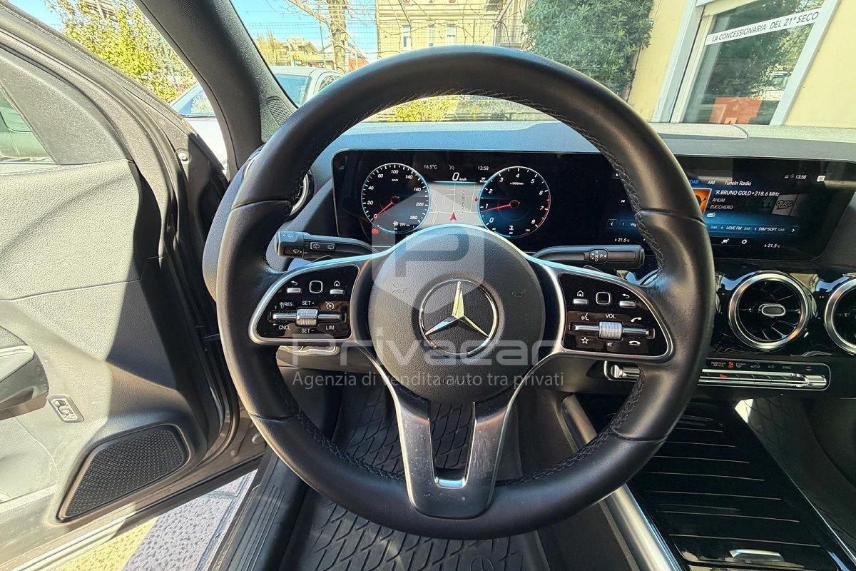 MERCEDES GLA 180 Automatic Sport