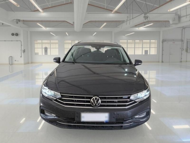 VOLKSWAGEN PASSAT VARIANT 2.0 TDI SCR EVO 110 KW BUSINESS DSG STATION WAGON
