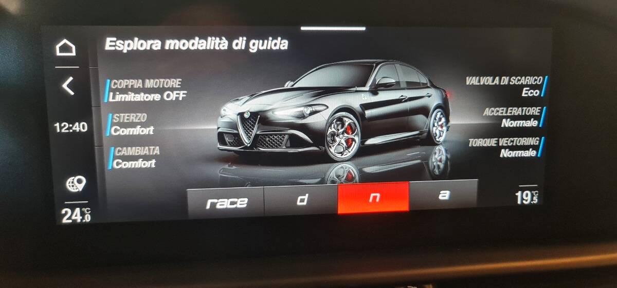 Alfa Romeo Giulia Giulia Quadrifoglio 510cv CCM-HARMAN-AKAPOVICK