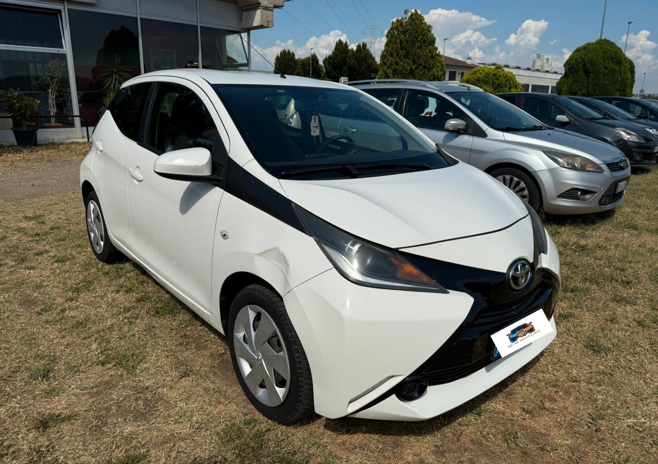 Toyota Aygo 69CV 5 porte MOTORE A CATENA