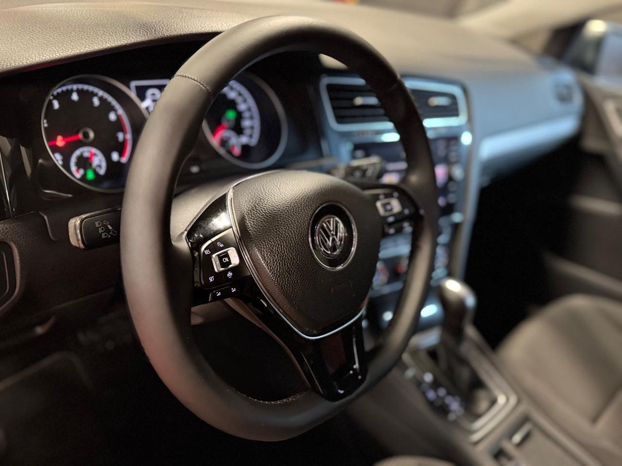 Volkswagen Golf 1.5 TGI DSG 5p. Business BlueMotion Technology