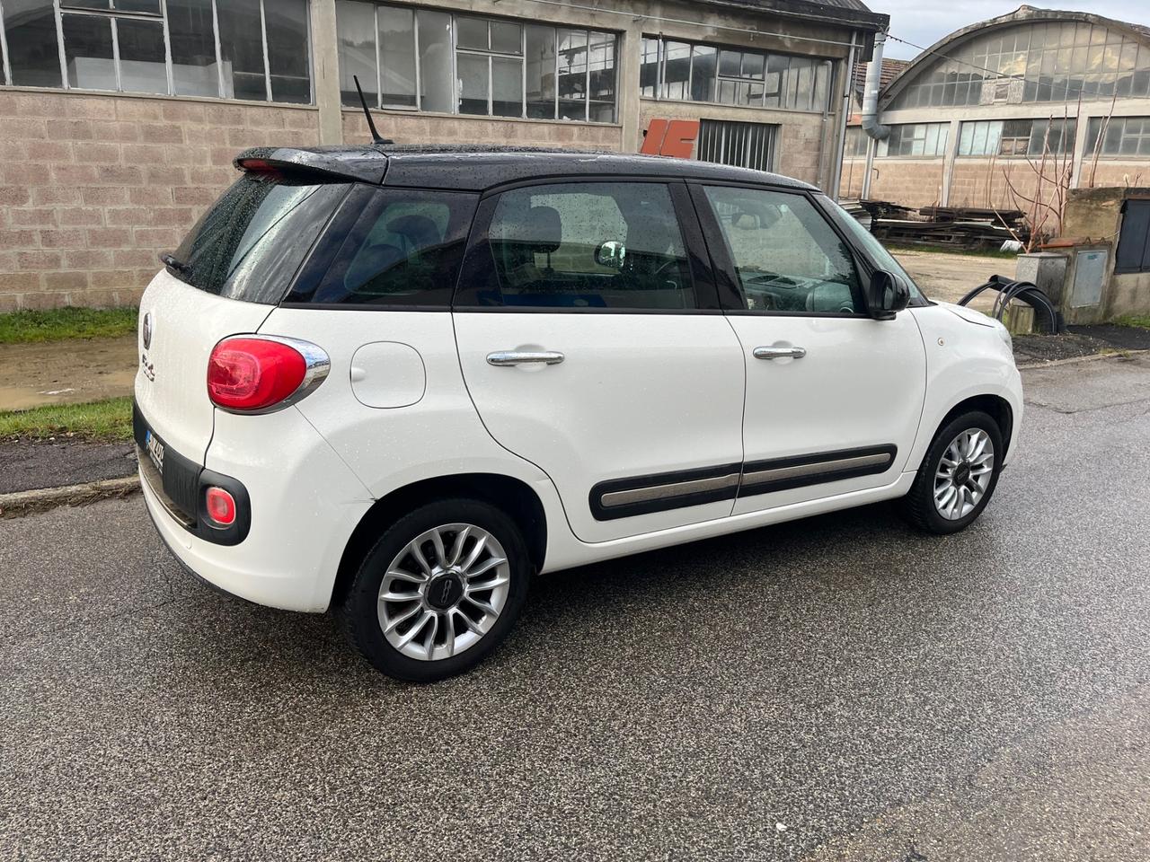Fiat 500L 1.4 95 CV Lounge 2013 SOLI 82.000 KM