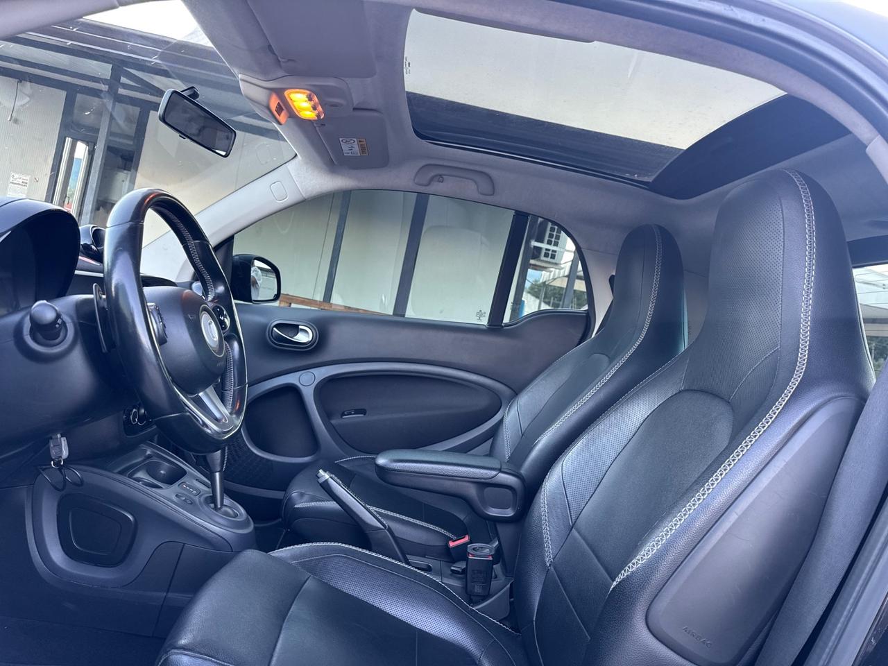 Smart ForTwo 1.0 70cv ALLESTIMENTO BRABUS