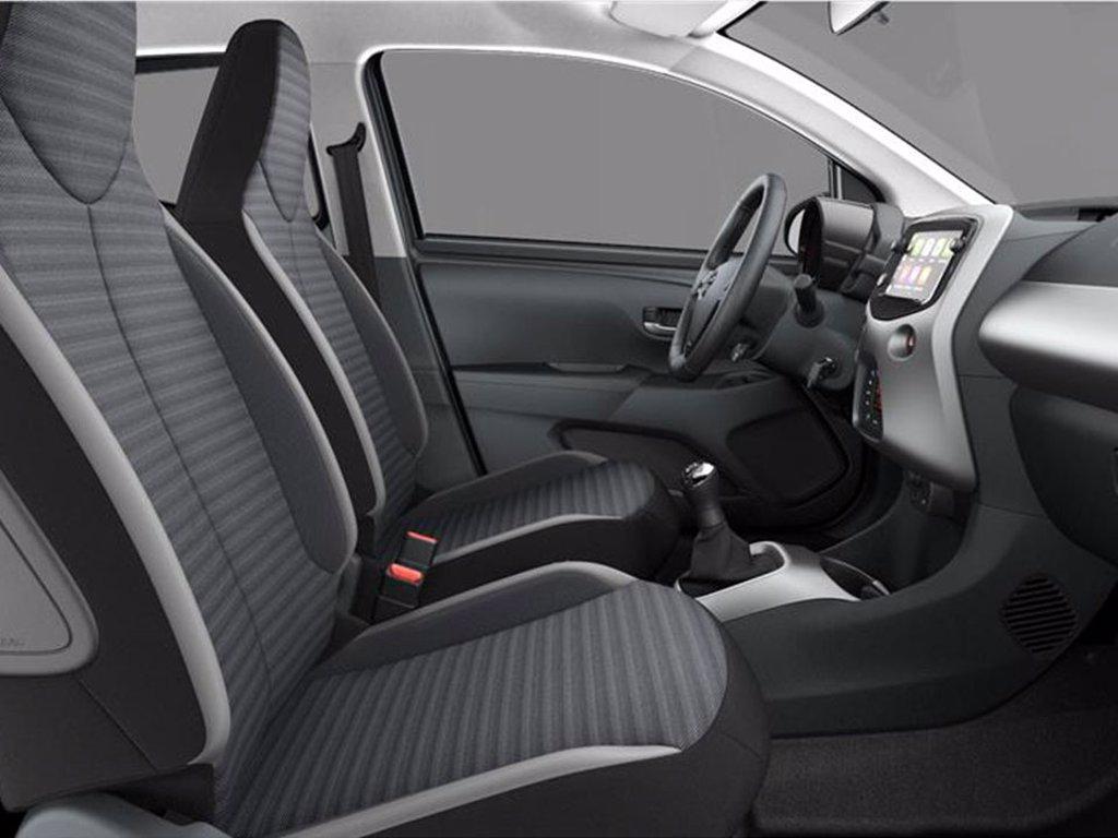 TOYOTA Aygo 5p 1.0 x-play 72cv del 2020