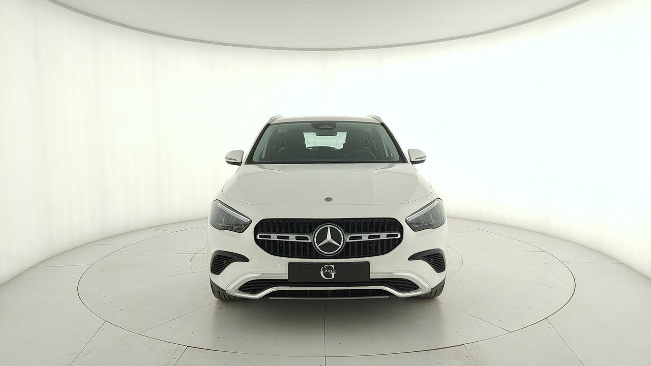 Mercedes-Benz GLA 180 d Progressive Advanced auto
