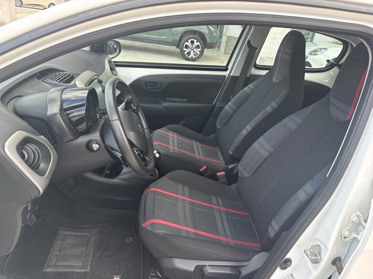 Peugeot 108 VTi 68 5 porte Active TOP!