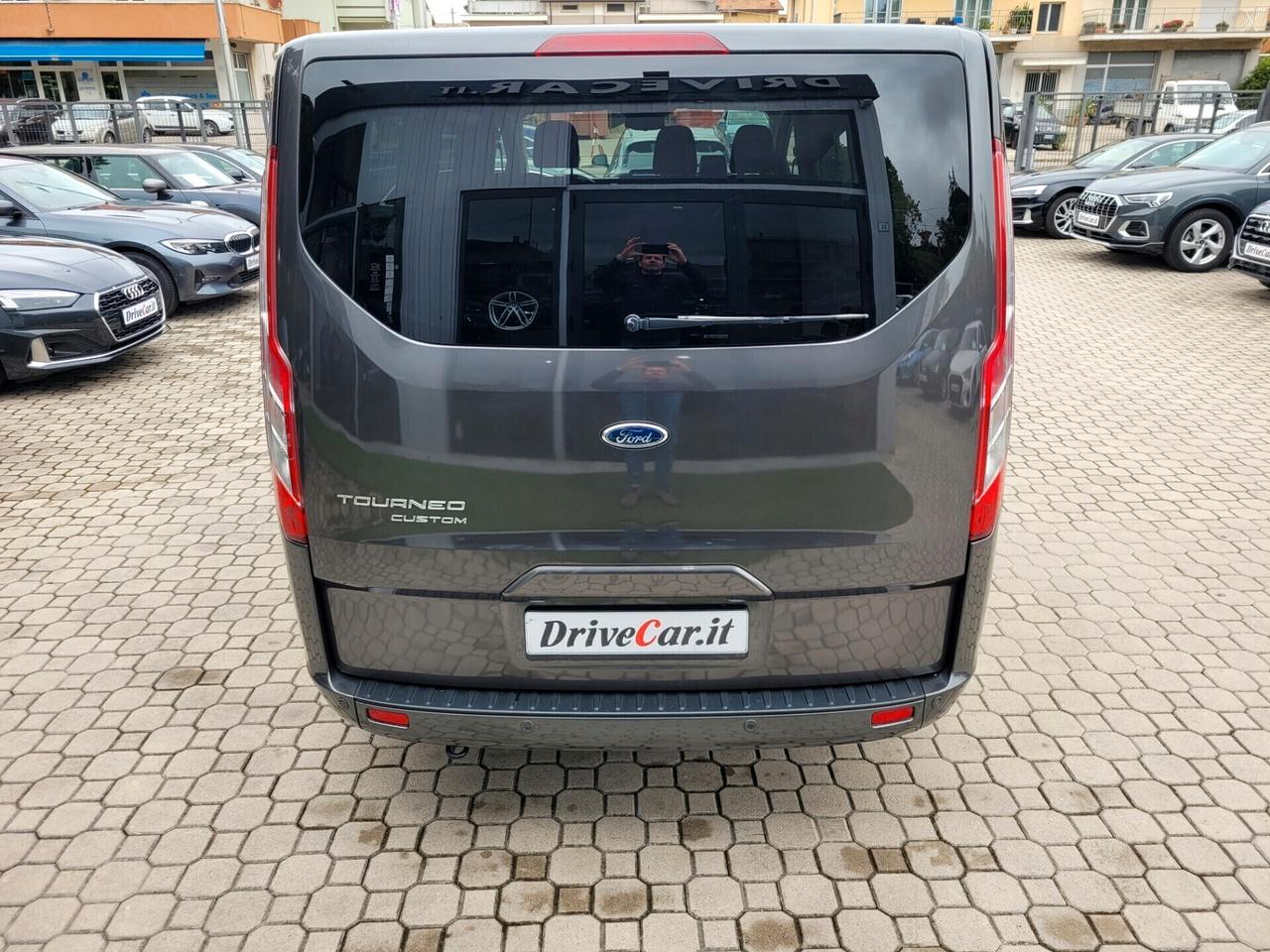 Ford TOURNEO CUSTOM 320 2.0D 9 POSTI AUT. €33.500 più IVA