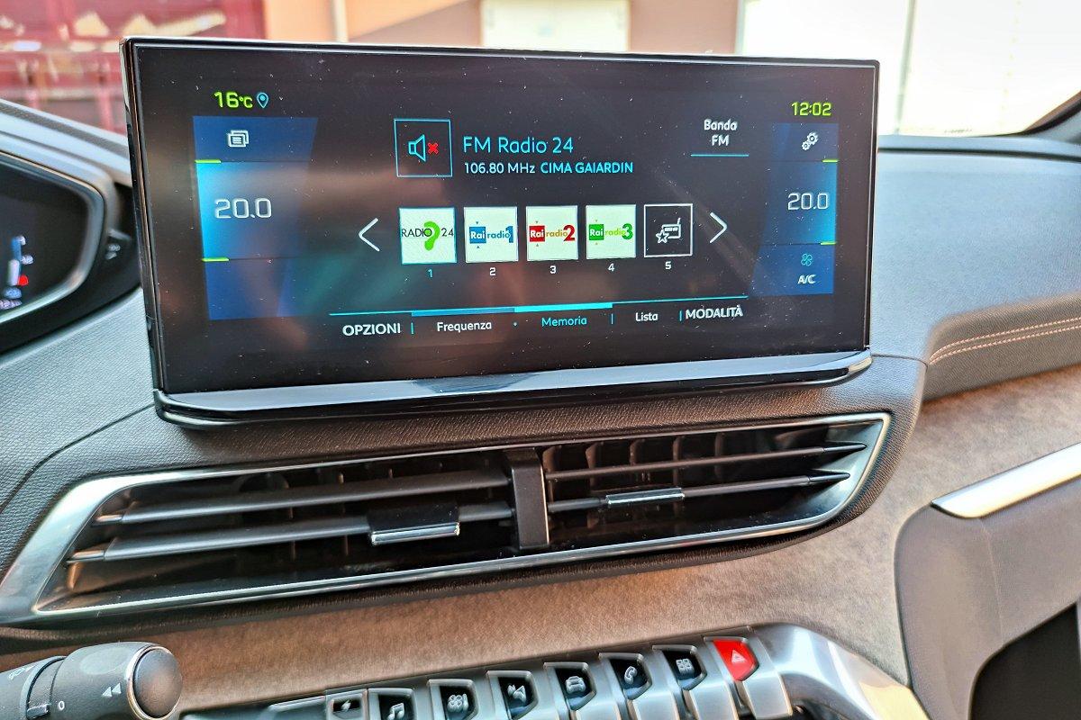 PEUGEOT 3008 Hybrid4 300 e-EAT8 GT Pack