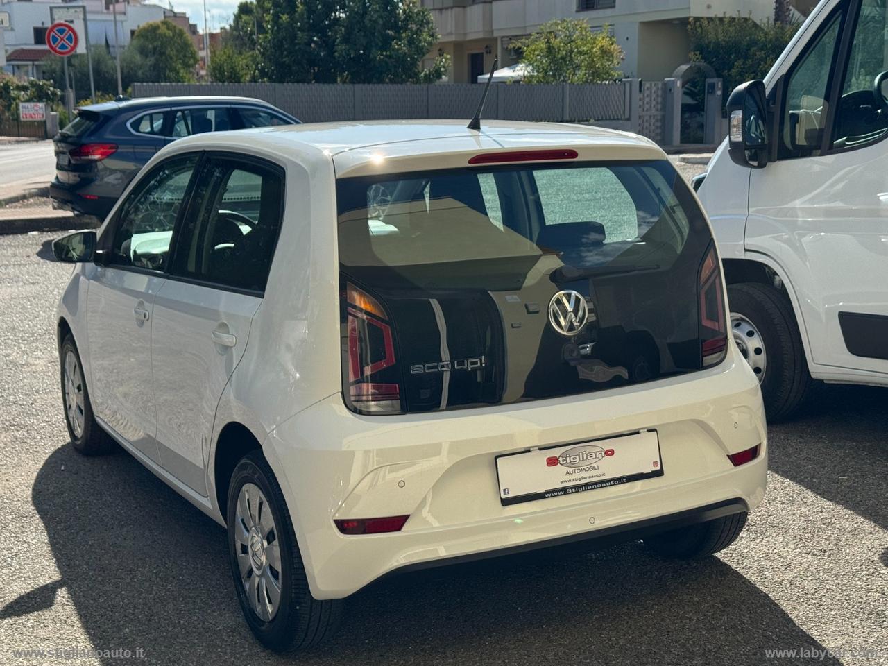 VOLKSWAGEN 1.0 5p. eco move up! BMT IN ARRIVO