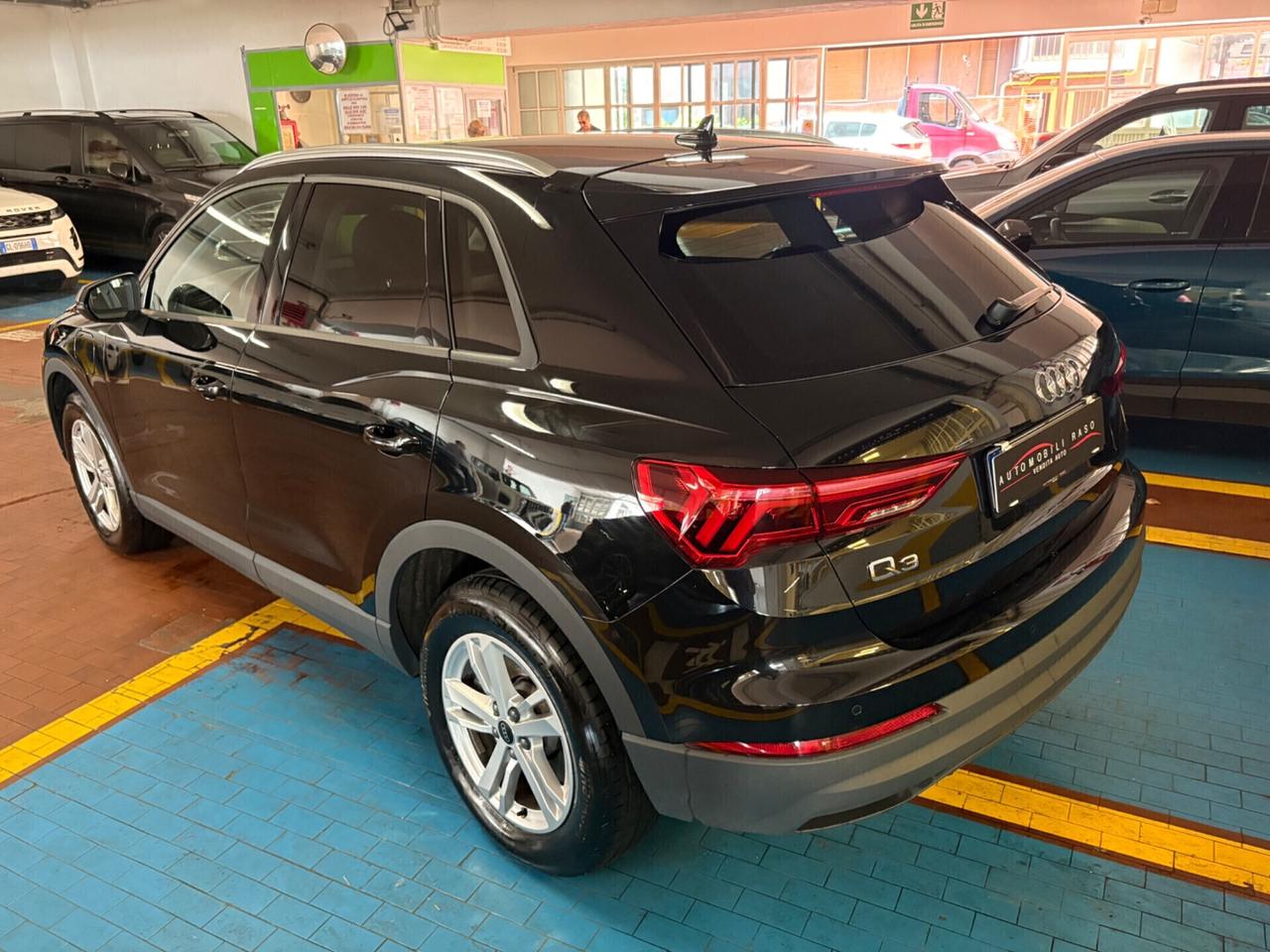 Audi Q3 45 TFSI e S tronic Business