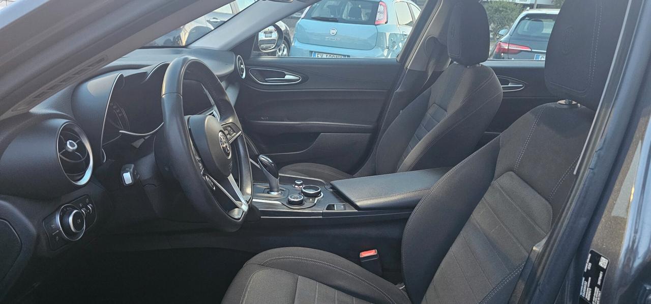 Alfa Romeo Giulia 2.2 Turbodiesel 150 CV AT8 Super