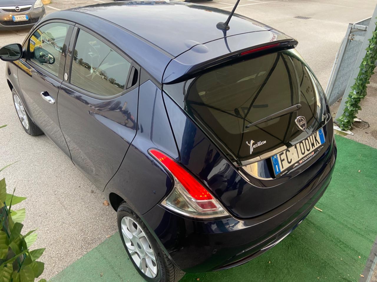 Lancia Ypsilon 0.9 85 CV Metano Platinum garanzia