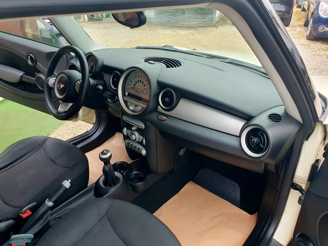 Mini 1.6 16V Cooper D