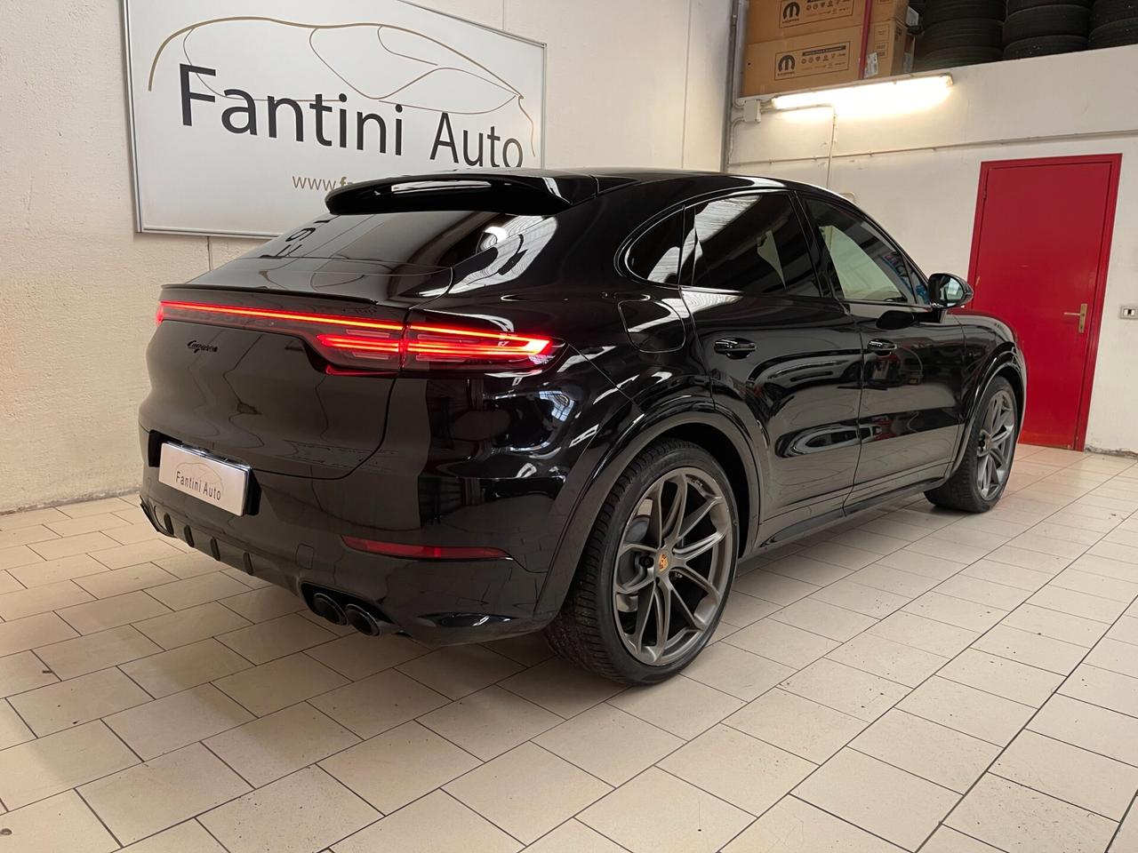 Porsche Cayenne Pacchetto Sport Carbonio-Cerchi 22 GT-Led Matrix-3.0 E-Hybrid Tiptronic-LEGGI SOTTO