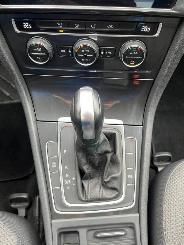 Volkswagen Golf 1.5 tgi Business 130cv dsg