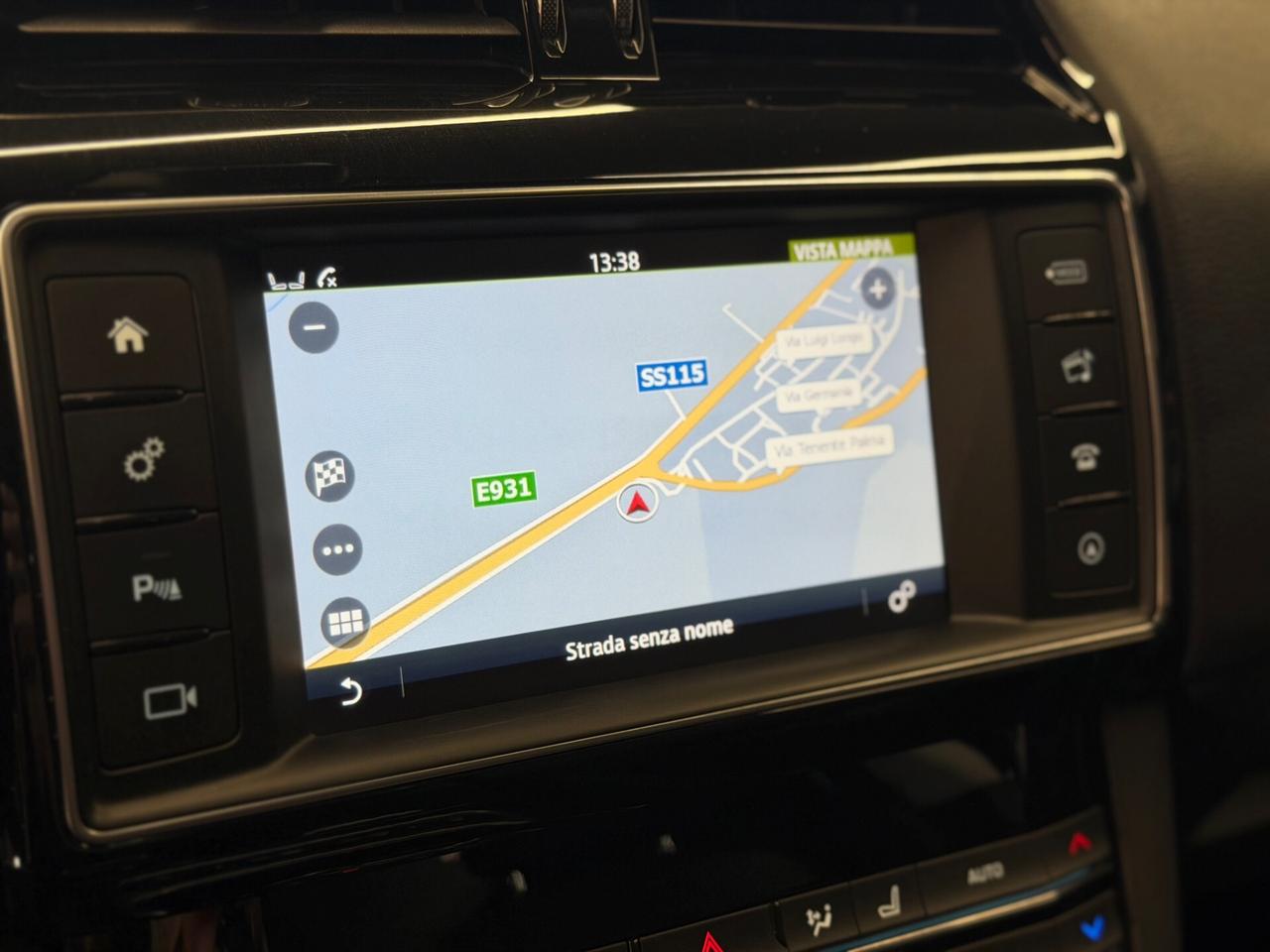 Jaguar F-Pace 2.0 D 180 CV AWD PRESTIGE