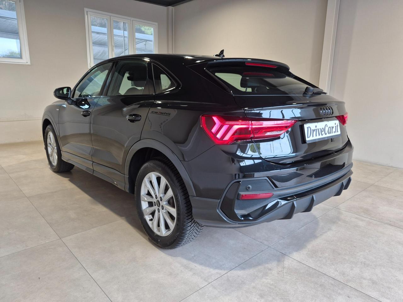Audi Q3 SPB 1.5 TFSI S LINE S-TRONIC LED NAVI BLACK PACK APPLE CAR PLAY/ANDROID AUTO C.18" ACC SED. SPORT RISC. VIRTUAL COCKPIT