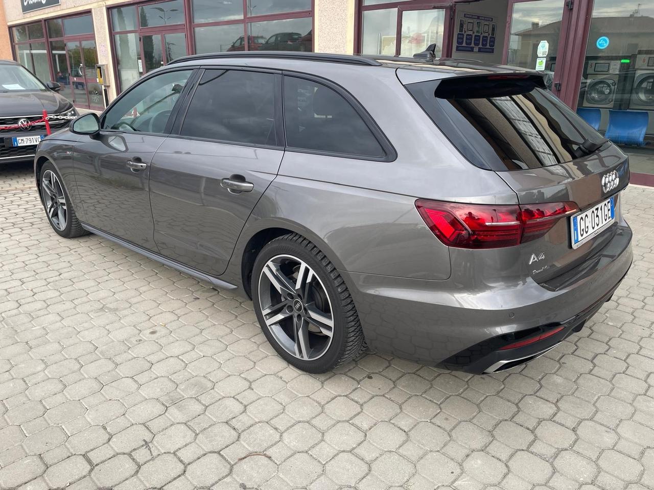 Audi A4 Avant 40 TDI quattro S tronic Business
