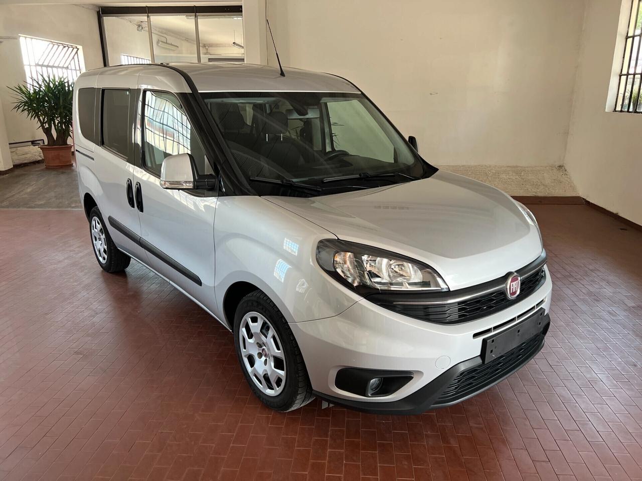 Fiat Doblo 1.6 MJT 120CV PC Combi N1 Autocarro 5 posti