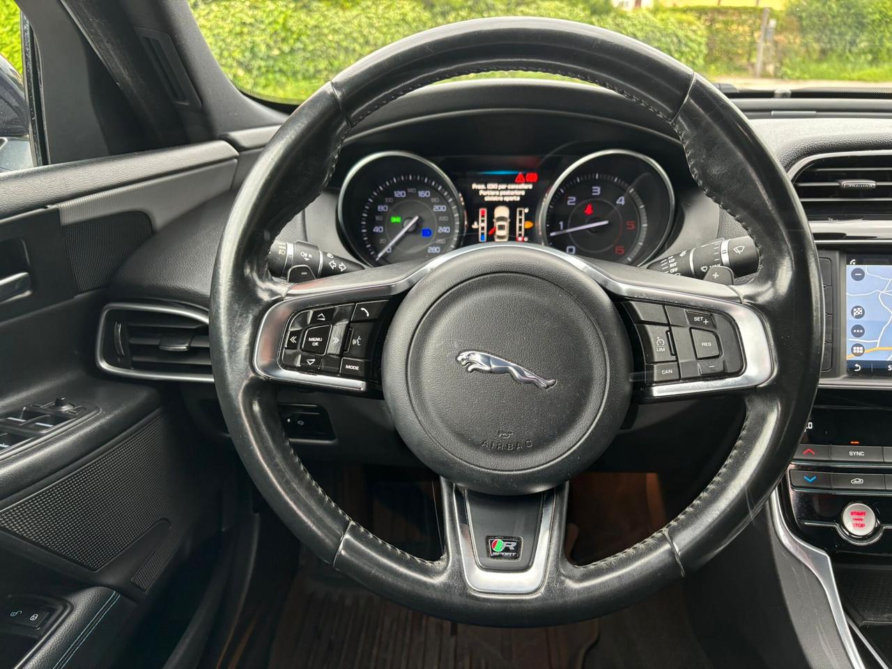 Jaguar XE 2.0 D Turbo aut. R-Sport