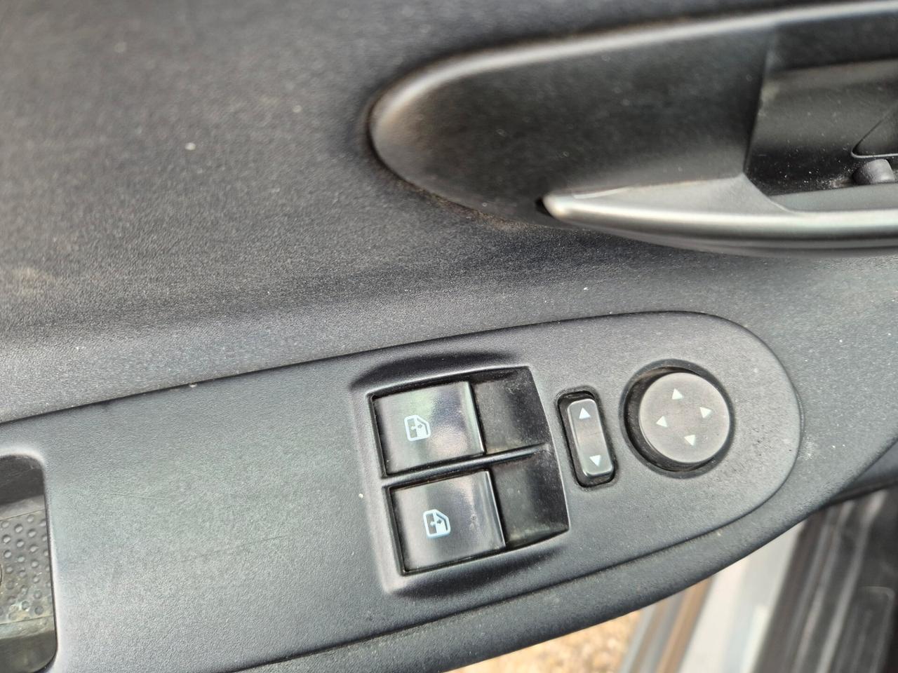 Lancia Ypsilon 1.2 69 CV 5 porte Gold