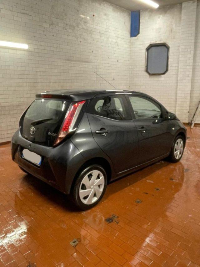 TOYOTA Aygo 1.0 VVT-i 69 CV 5 porte x-play