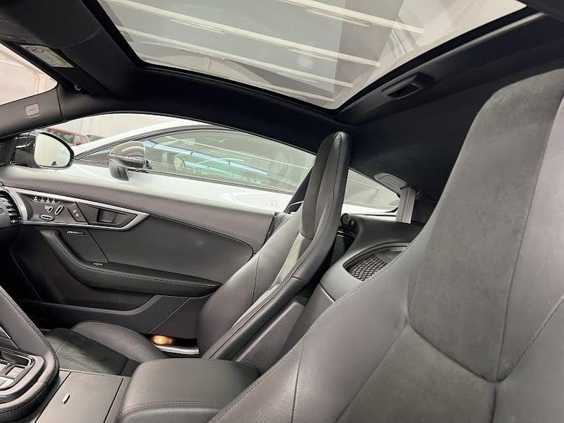 Jaguar F-Type 2.0 i4 300cv auto R-Dynamic
