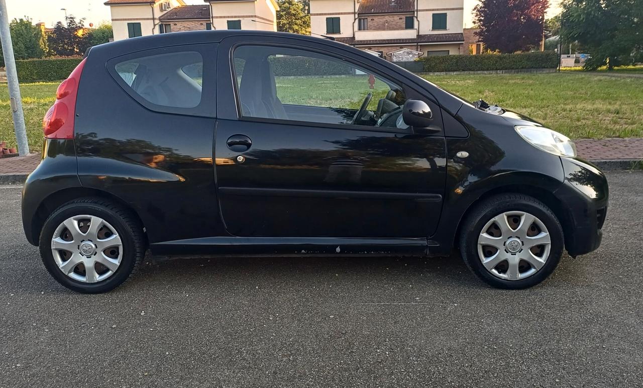 Peugeot 107 1.0 68CV 3p. Sweet Years