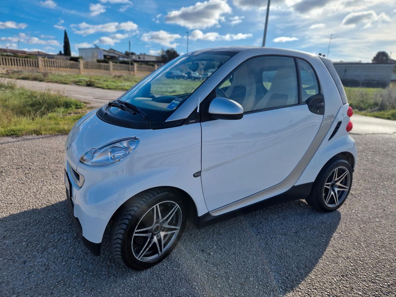Smart ForTwo 1000 52 kW coupé passion