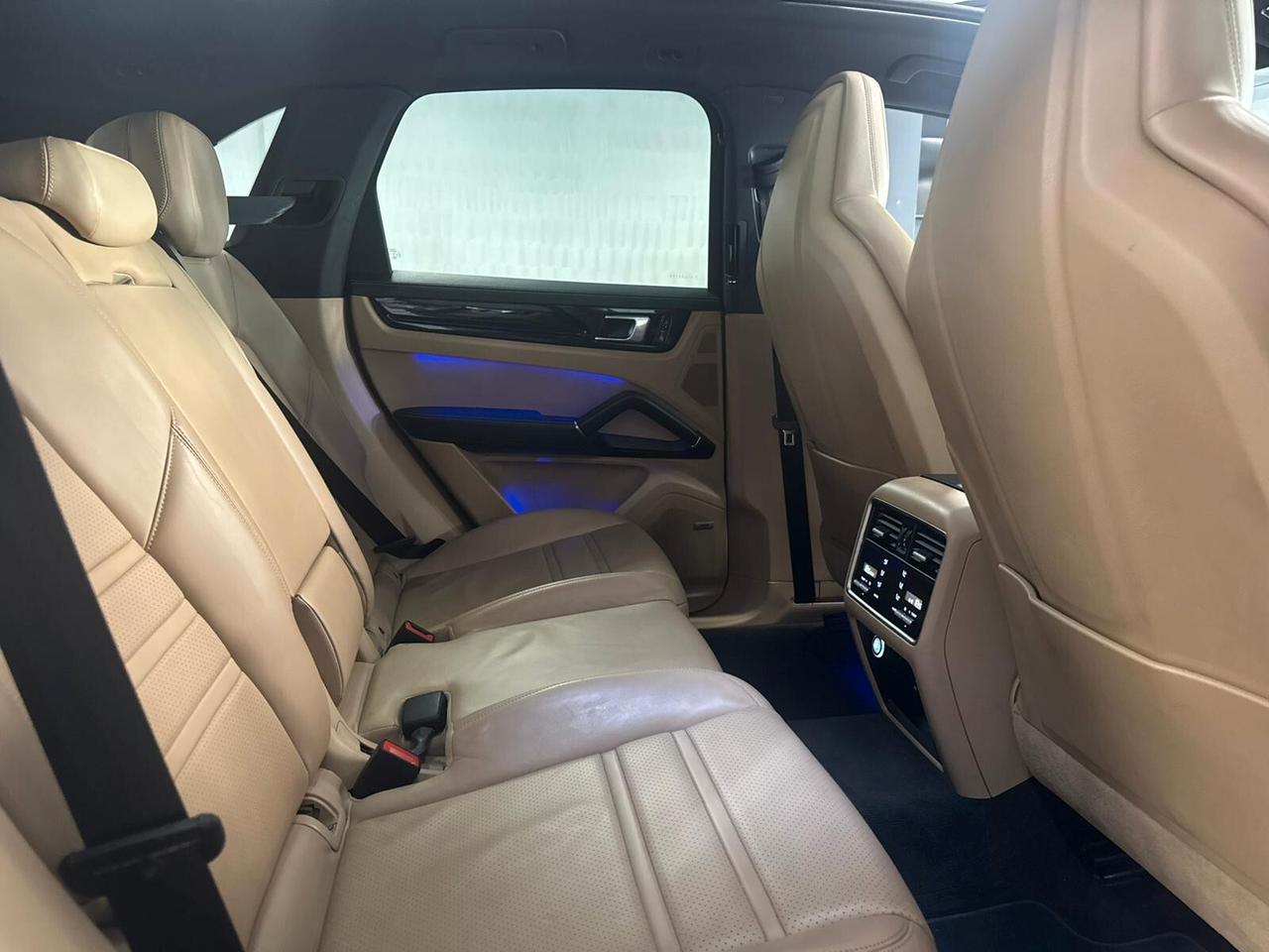 Porsche Cayenne 3.0 V6