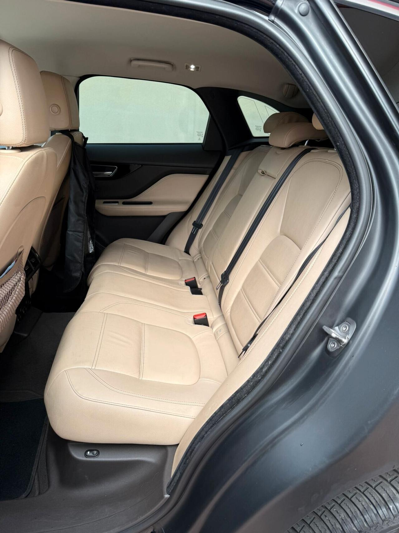 Jaguar F-Pace 2.0 D 180 CV AWD aut. Prestige